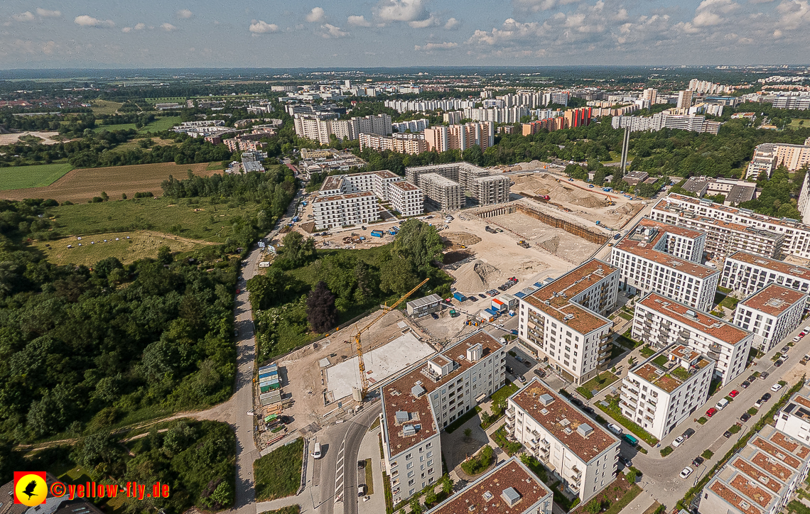 07.06.2023 - Aktuelle Luftbilder aus dem Alexisquartier und Pandion Verde in Neuperlach in München